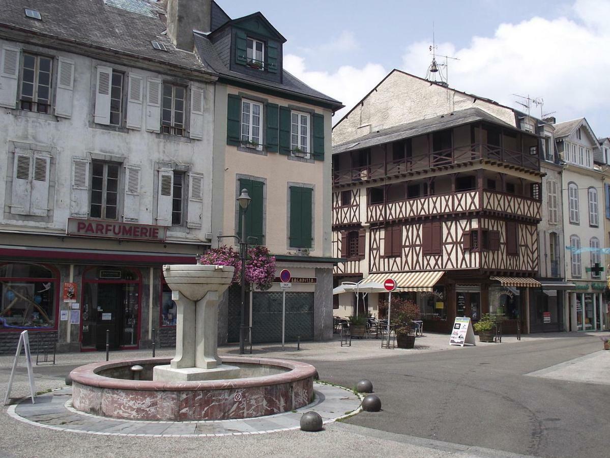 Coeur de ville, loft 3 étoiles lumineux au pied des Pyrénées Bagnères-de-Bigorre Exterior foto